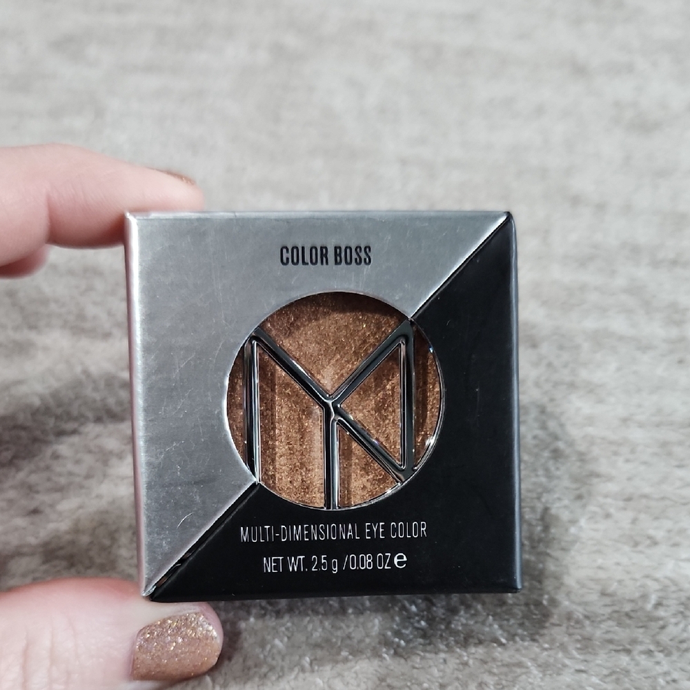 NWT IL MAKIAGE Multi- Dimensional Eye Color- Eyes On The Prize Color Boss